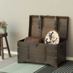 Vintiquewise Brown Large Wooden Storage Trunk With Lockable Latch -Storage Store GUEST 63716d56 69a9 4a07 8523 b7b75997280e
